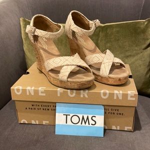 Wedge platform summer sandals